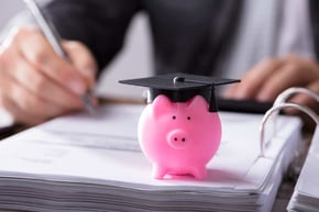 Cómo obtener una beca universitaria