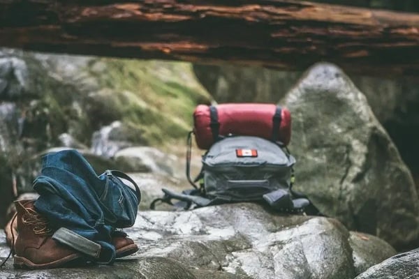 Elementos básicos en una mochila de emergencia