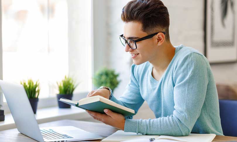 Carreras para ser escritor ¿Qué estudiar si te gustan las letras?