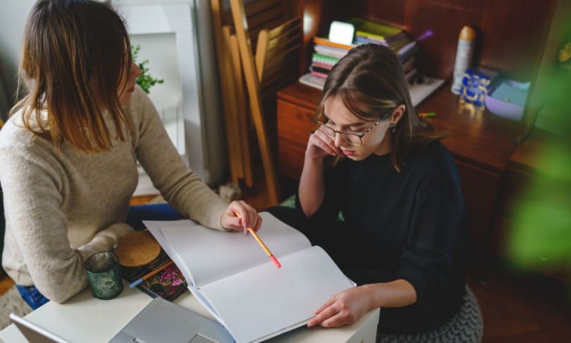 Cuántas horas son consideradas como empleo de medio tiempo