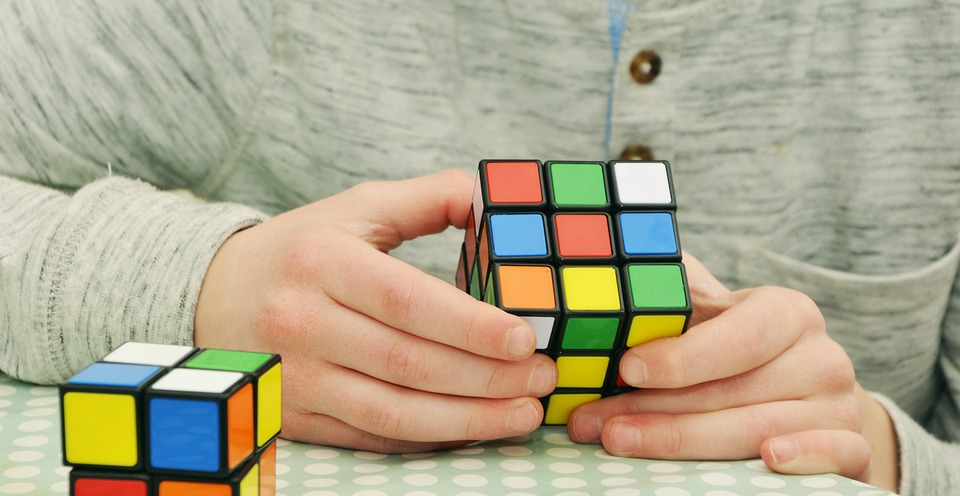 Cubos Rubiks_2-Dec-17-2022-06-33-21-1798-PM