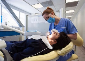 Pon en práctica tu especialidad en la Clínica de Odontología