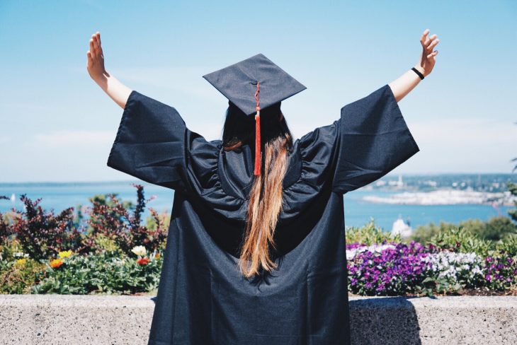 Graduación universitaria, retorno de inversión de estudiar en universidad privada en México