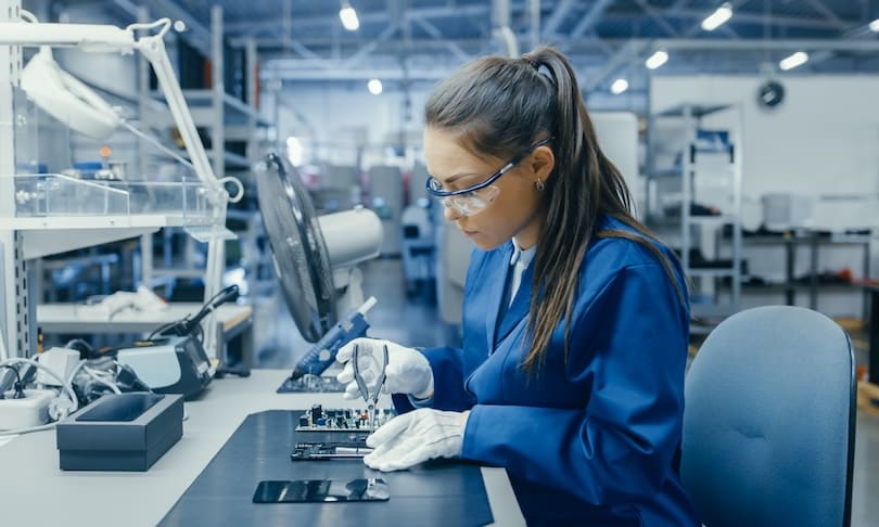 Mujer en la ingeniería