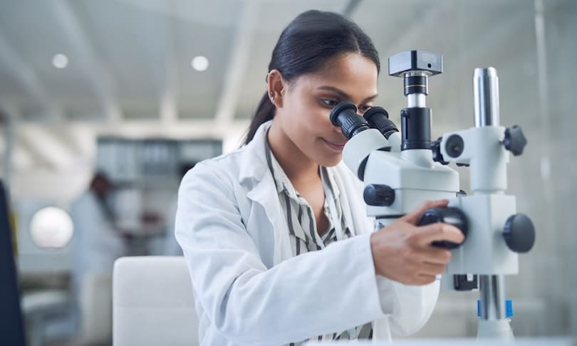Mujer en la ingeniería