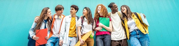 Para elegir la mejor preparatoria en 2026, debes priorizar cinco pilares clave: un plan de estudios actualizado (SEP, UNAM o Bilingüe), docentes con experiencia activa en su área, infraestructura tecnológica de vanguardia, un ambiente escolar seguro con soporte emocional y programas de becas que aseguren la continuidad financiera del estudiante.