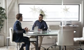 Cómo mejorar la comunicación no verbal en una entrevista de trabajo