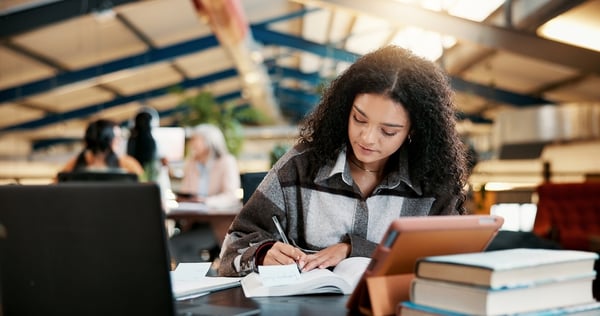 Alumna de UNITEC la universidad más grande de México