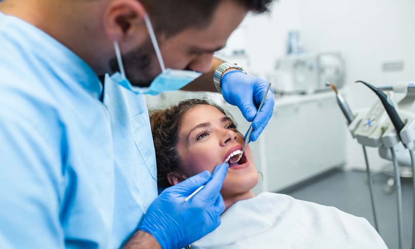 2.Odontologo-dia-810x486