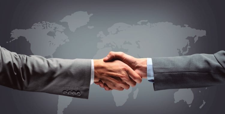 Cuál es la diferencia entre Comercio, Negocios y Relaciones Internacionales?