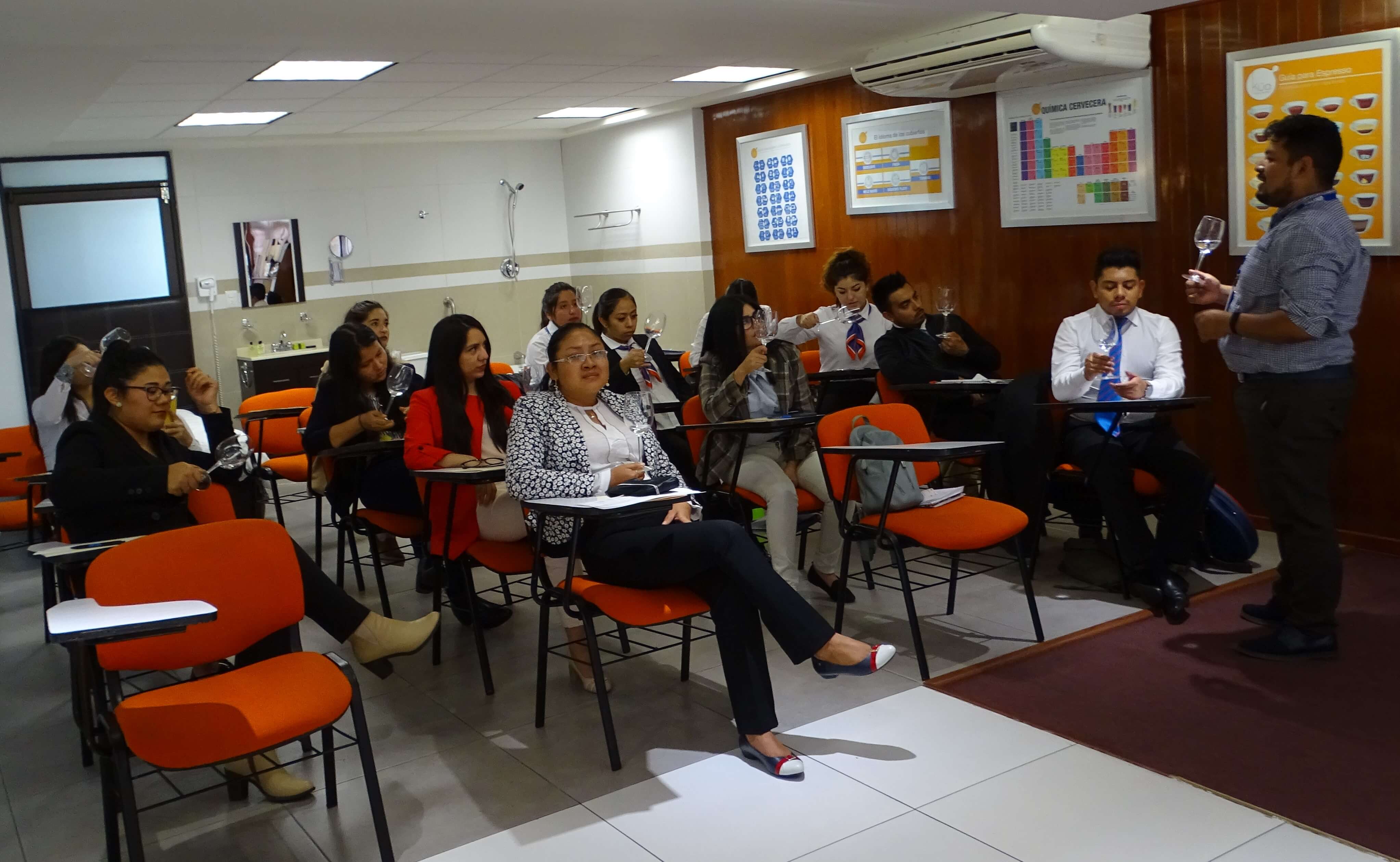Semana Académica Internacional de Perú3