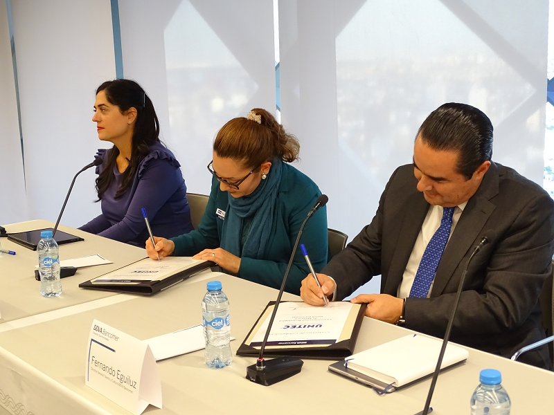 UNITEC y BBVA Bancomer firman convenio en pro de la educación y la empleabilidad