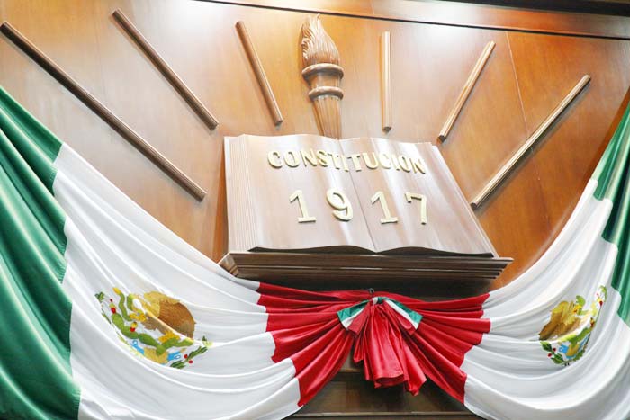100 años de la Constitución Mexicana: respeto a nuestras leyes