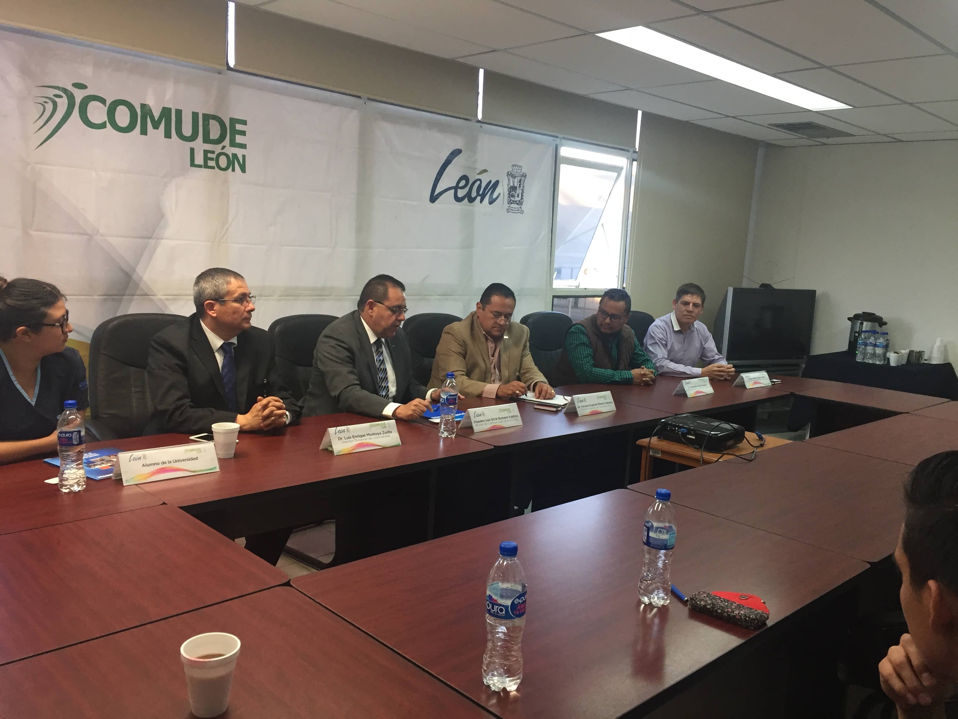 UNITEC Campus León y Comude firman convenio de colaboración